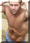 aaron017.jpg (112096 octets)