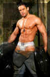 adrianfernandes056.jpg (70204 octets)