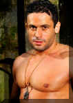 adrianfernandes063.jpg (69982 octets)