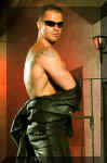 adriano028.jpg (66397 octets)
