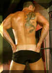 adriano039.jpg (69132 octets)