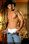 alejandro076.jpg (104441 octets)