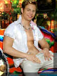 christopher042.jpg (97375 octets)