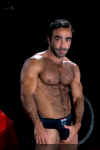 hussein055.jpg (60792 octets)