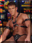 kevincage123.jpg (39011 octets)
