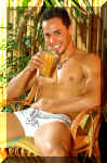 leosantos68.jpg (98111 octets)