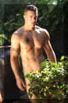mattsinger071.jpg (80506 octets)