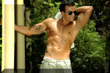 vinny070.jpg (75680 octets)